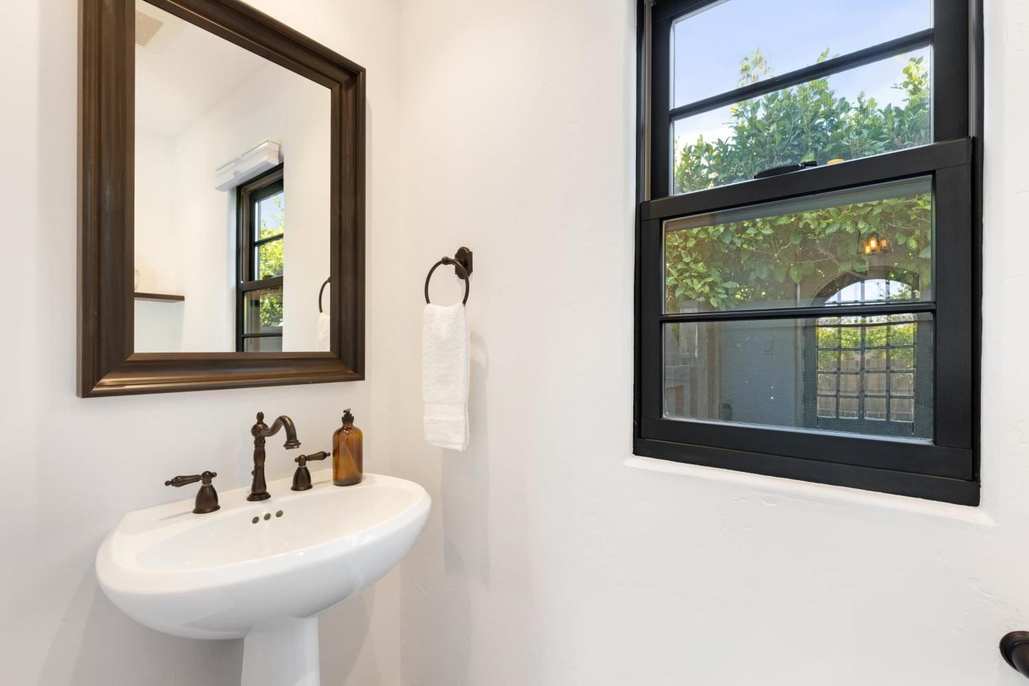 Vista Del Mar By Avantstay Stunning Spanish Inspired W Pool Hot Tub Rooftop Patio Holiday home *